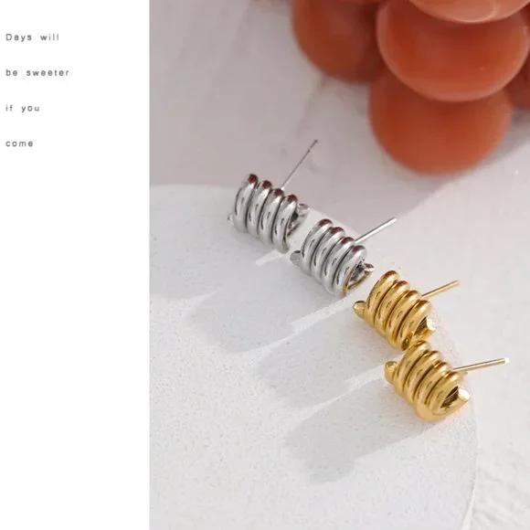 New 18K Gold  Silver Twisted Stud Earrings - Picture 6 of 17